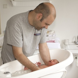 2010 06 10 - Aeneas eerste badje